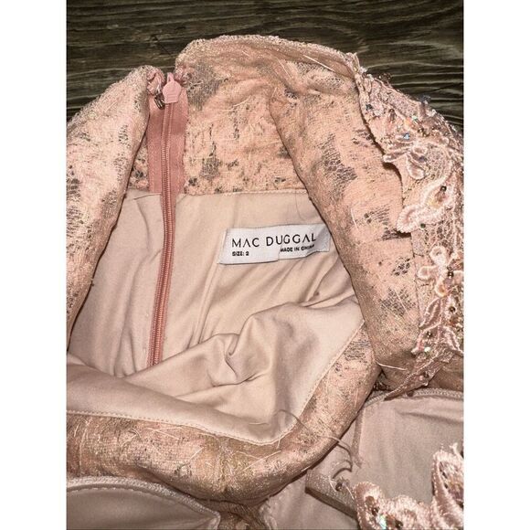 Mac Duggal A79341 Appliqué Sleeveless Plunge Neck Trumpet Blush Gown. Size 2. 17 - Picture 7 of 15